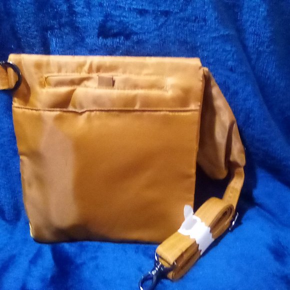 Lug Skipper Crossbody Amber Yellow - Picture 3 of 4